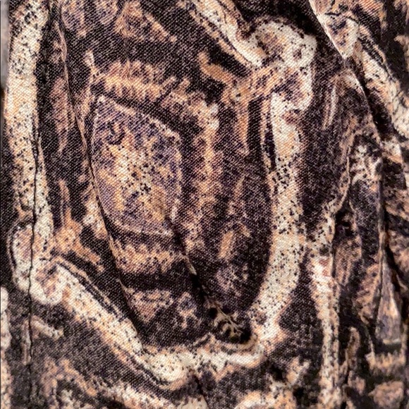 Forever 21 Tie back Halter Top - Picture 2 of 6